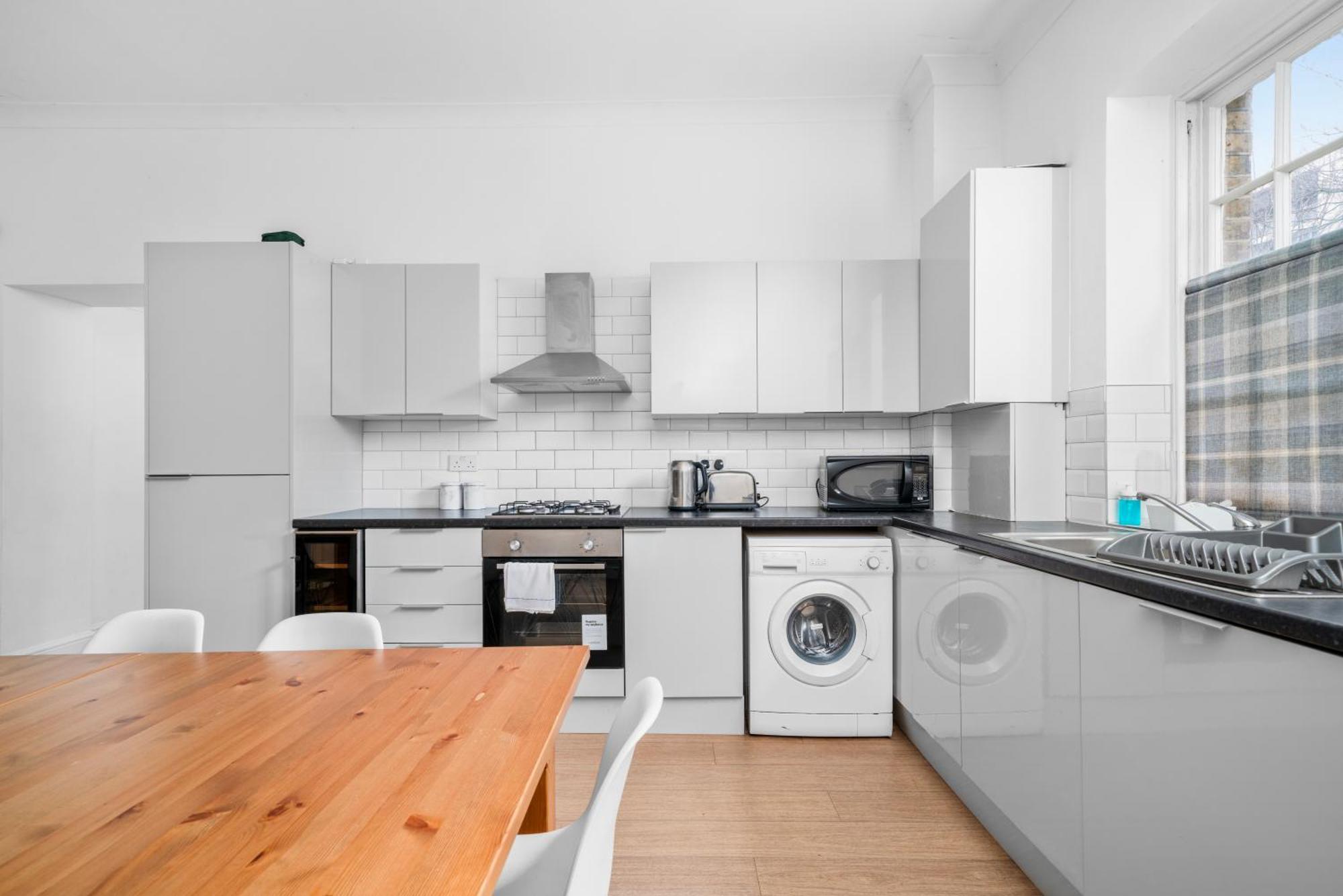 Spacious Canary Wharf Near 02 Arena, Excel Exhibition Centre, With Free Parking & Wifi Apartment London