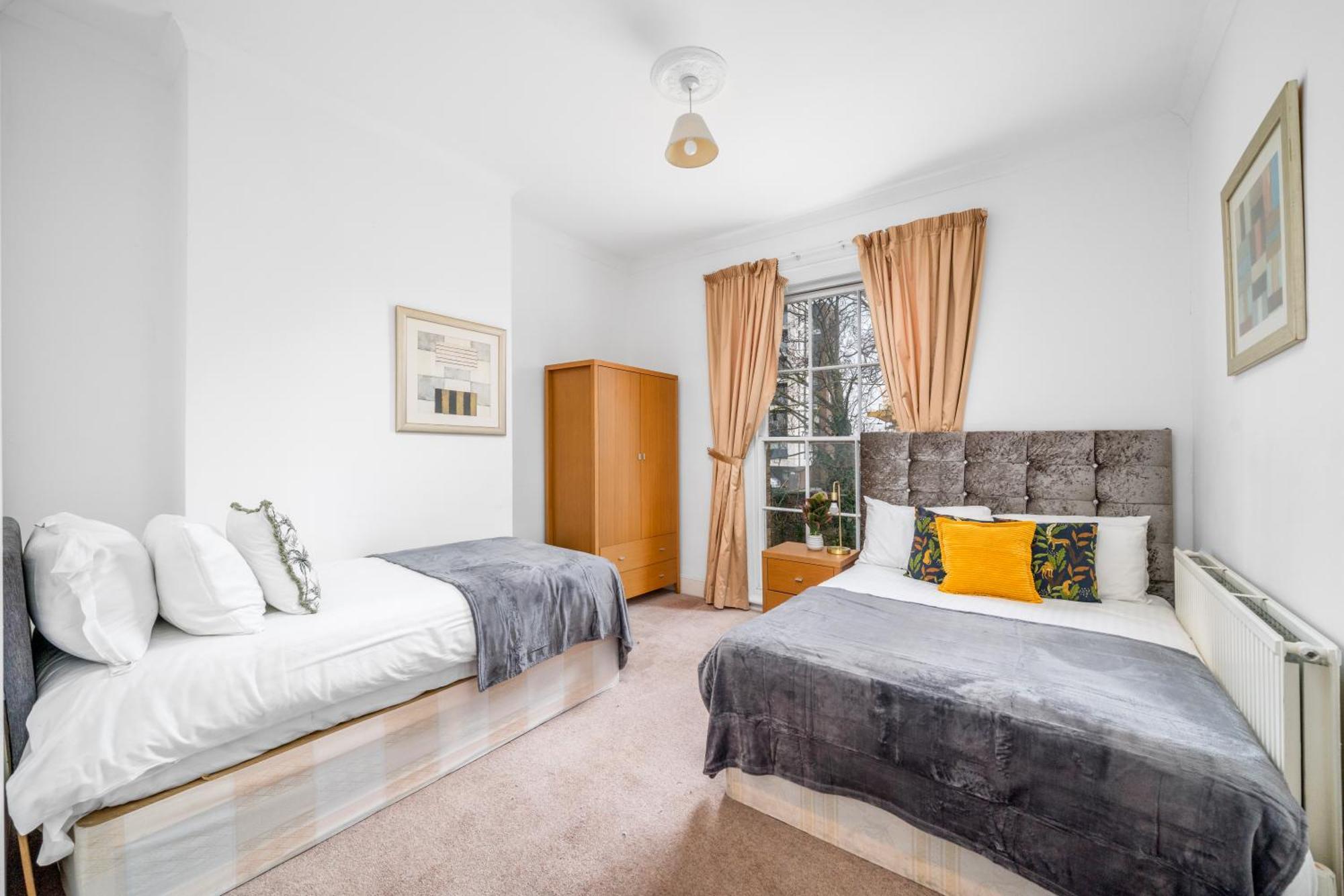 Spacious Canary Wharf Near 02 Arena, Excel Exhibition Centre, With Free Parking & Wifi London