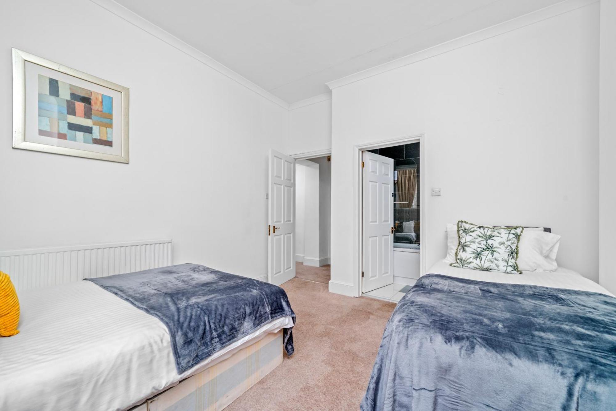 Spacious Canary Wharf Near 02 Arena, Excel Exhibition Centre, With Free Parking & Wifi Appartamento