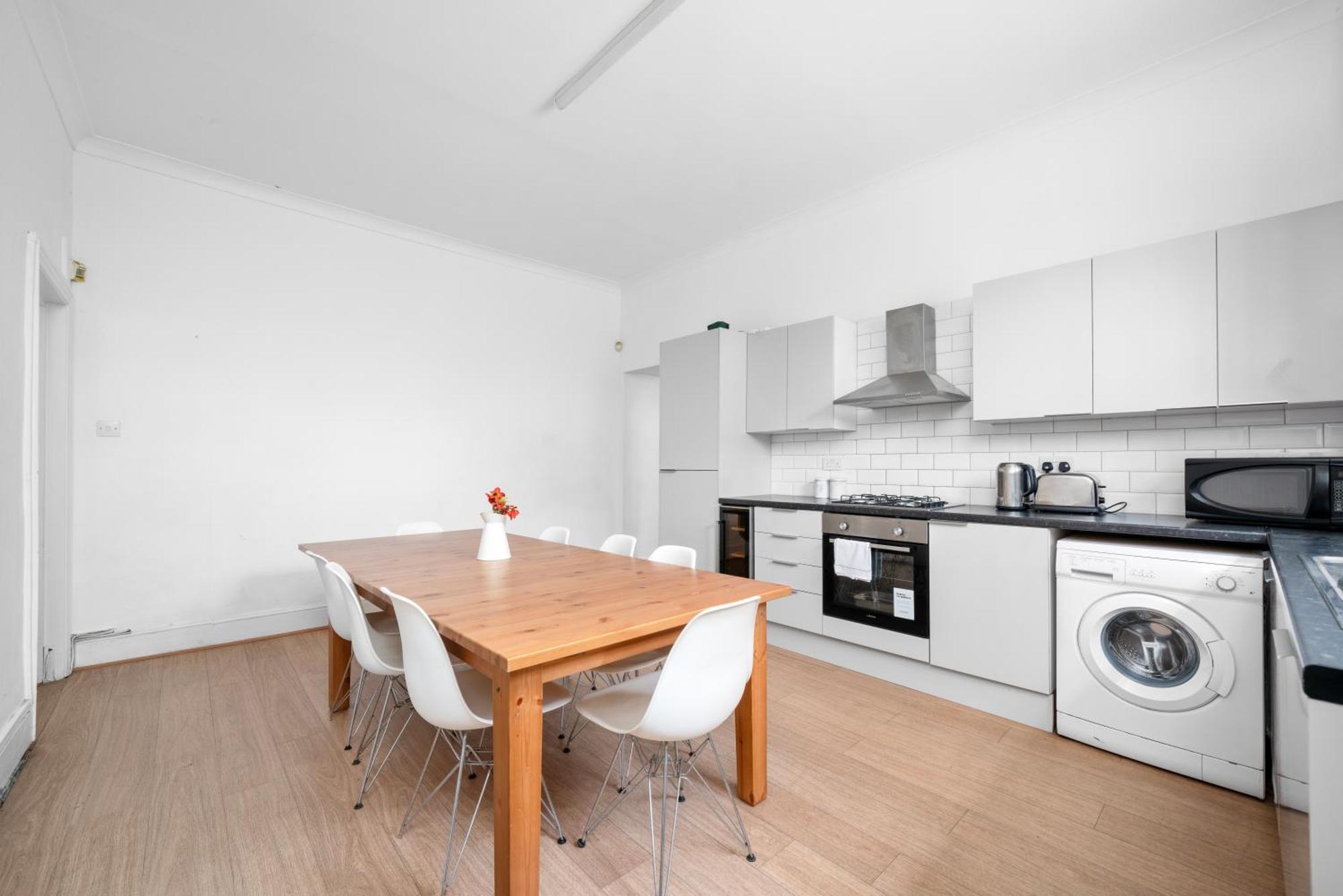 Spacious Canary Wharf Near 02 Arena, Excel Exhibition Centre, With Free Parking & Wifi Appartamento