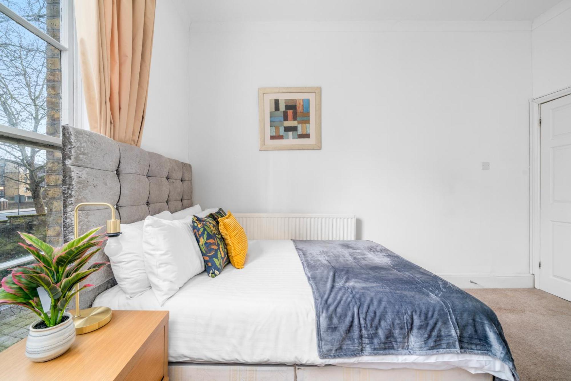 Spacious Canary Wharf Near 02 Arena, Excel Exhibition Centre, With Free Parking & Wifi