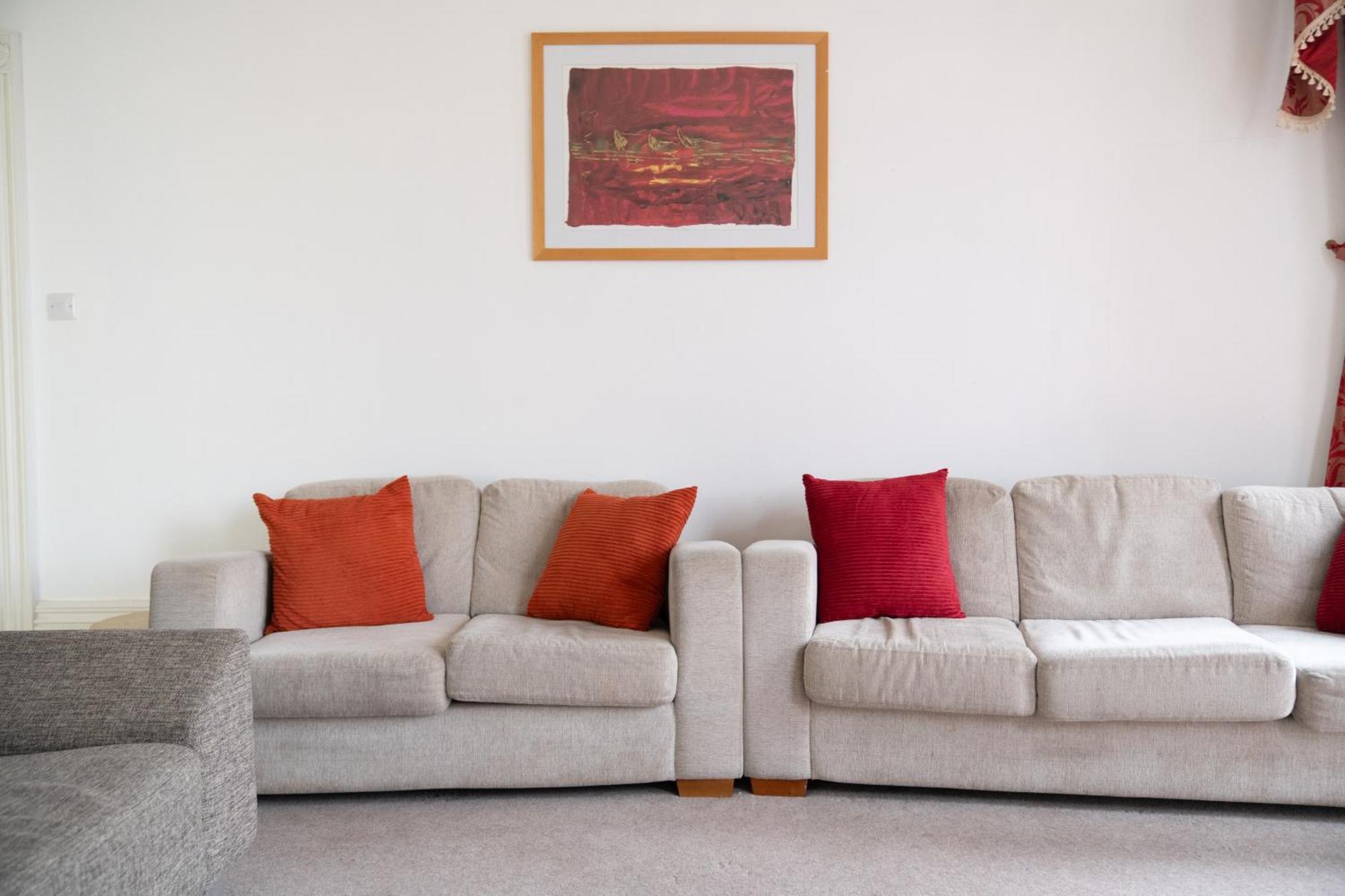 Spacious Canary Wharf Near 02 Arena, Excel Exhibition Centre, With Free Parking & Wifi * Londra