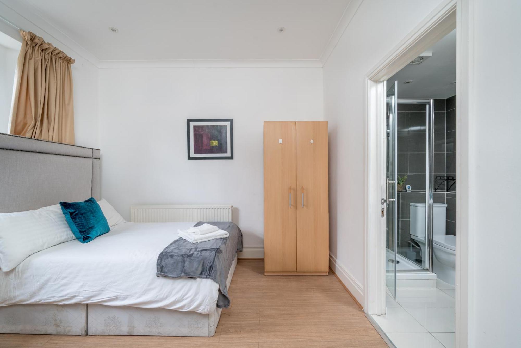 Spacious Canary Wharf Near 02 Arena, Excel Exhibition Centre, With Free Parking & Wifi Appartamento *