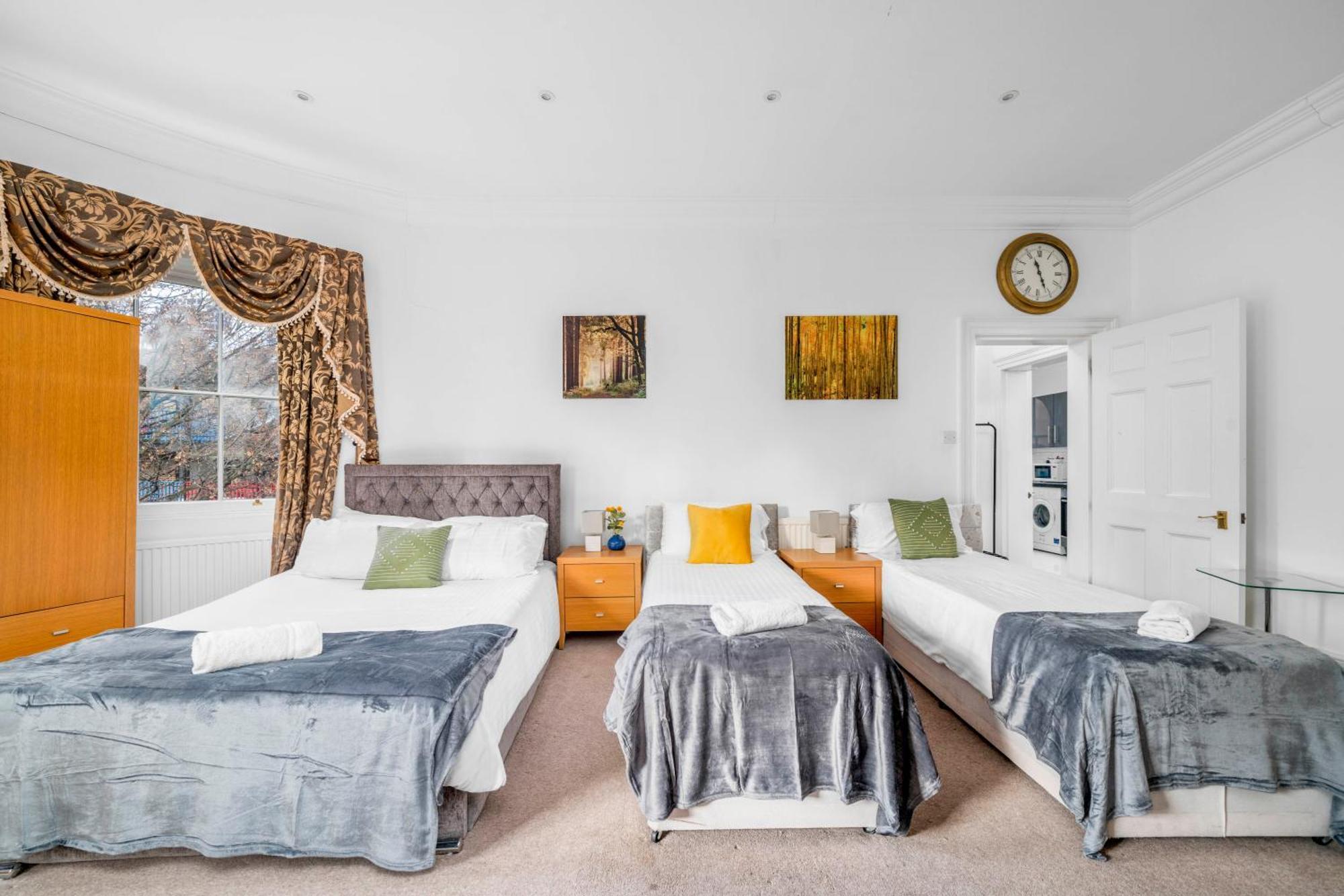 Spacious Canary Wharf Near 02 Arena, Excel Exhibition Centre, With Free Parking & Wifi * Londra